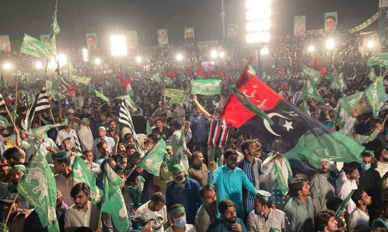 گوجرانوالہ: کارکنوں کی بڑی تعداد جلسہ گاہ پہنچ گئی، قائدین کا انتظار