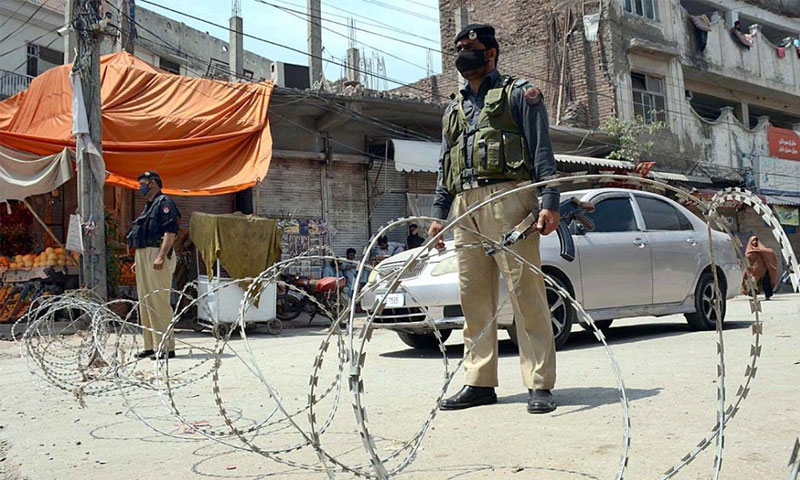 ایس او پیز کی خلاف ورزی پر انتظامیہ متحرک، متعدد دکانیں اور ہوٹل سیل ایس او پیز کی خلاف ورزی پر انتظامیہ متحرک، متعدد دکانیں اور ہوٹل سیل