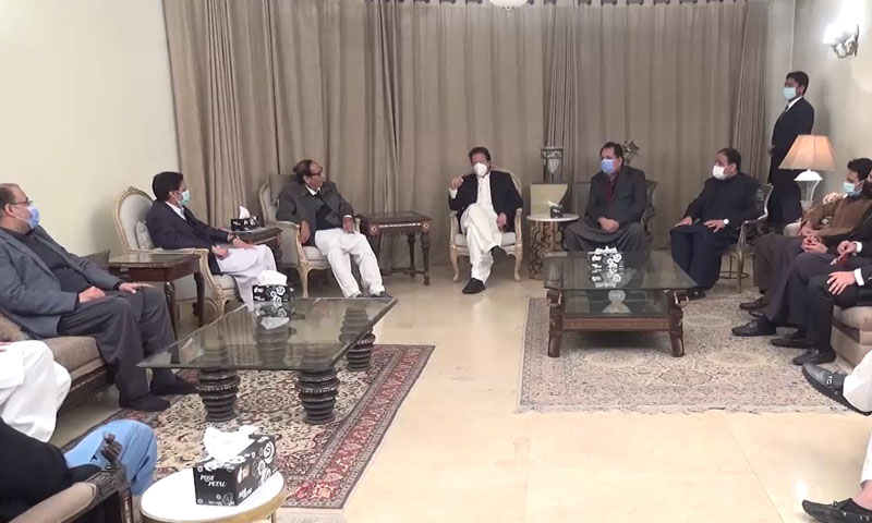 وزیراعظم کی چودھری شجاعت کی رہائشگاہ آمد، خیریت دریافت