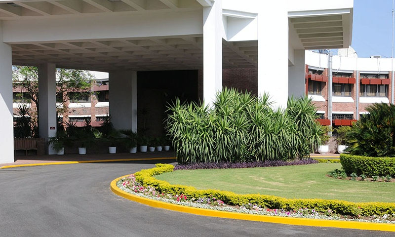 امریکی سفارت خانے کی احسن اقبال کا ٹویٹ ری ٹویٹ کرنے پر معذرت