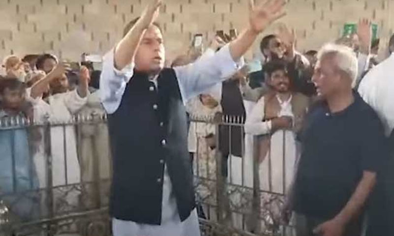 انتظامیہ نے مزار قائد کی بے حرمتی کو قوائد کی خلاف ورزی قرار دے دیا