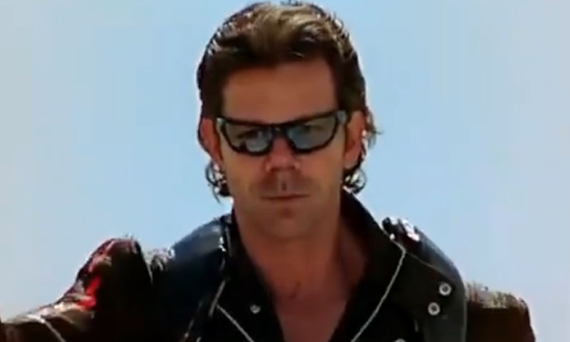 آسٹریلوی بلے باز ڈیوڈ وارنر نے ہرتیک روشن کو اپنا چہرہ دیدیا