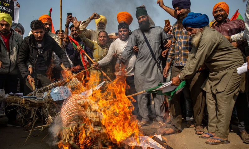 بھارت میں حالات بدستور کشیدہ: دہلی کے وزیراعلیٰ سمیت متعدد رہنما نظر بند