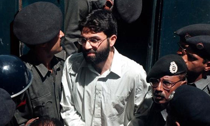 ڈینئل پرل قتل کیس کا مرکزی ملزم عمر شیخ لاہور منتقل