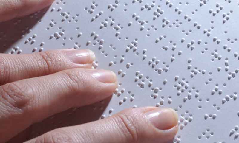 نابینا افراد کو تعلیم سے آراستہ کرنے میں ’بریل‘ کی اہمیت سےانکار نہیں