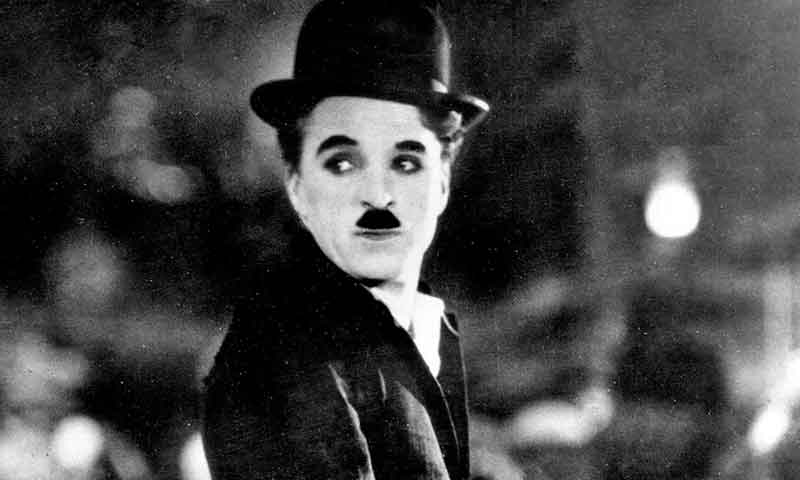 مشکلات کا ستایا ہوا پشاور کا چارلی چپلن