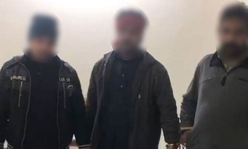 گوجرانوالہ:چڑے اور بٹیروں کے نام پر حرام پرندے کھلانے والا گروہ گرفتار