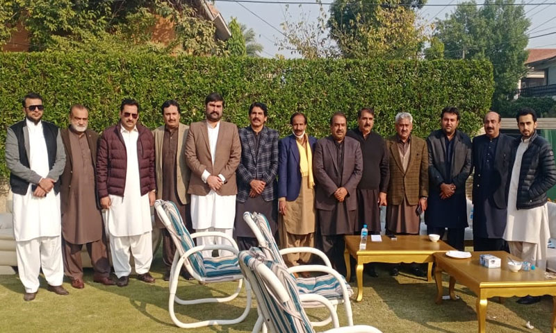 پی ٹی آئی کے ناراض اراکین کی مستعفی ہونے کی دھمکی