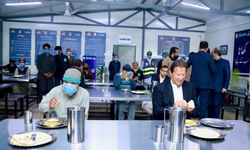 سال نو کی پہلی شام: وزیر اعظم نے غربا و مستحیقین کے نام کردی سال نو کی پہلی شام: وزیر اعظم نے غربا و مستحیقین کے نام کردی