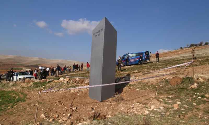 پراسرار دھاتی ستون غائب، ماہرین پریشان