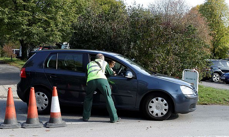 برطانیہ میں 20 سال سے پارکنگ کا فراڈ