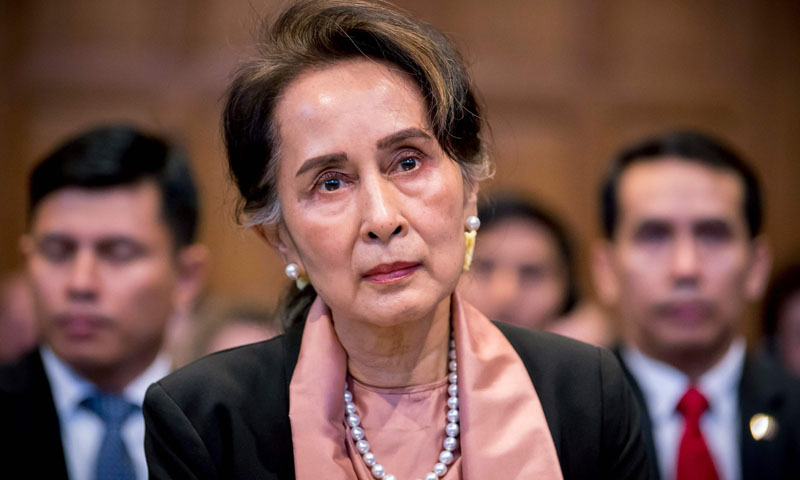 فوجی حکمرانوں کا آنگ سان سوچی پر غیر قانونی رقم، سونا وصول کرنے کا الزام