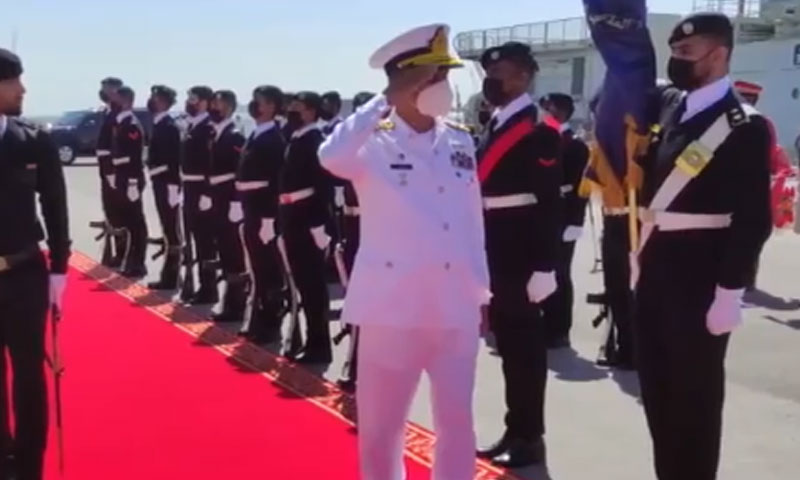 پاک بحریہ کے سربراہ کا بحرین میں پرتپاک استقبال