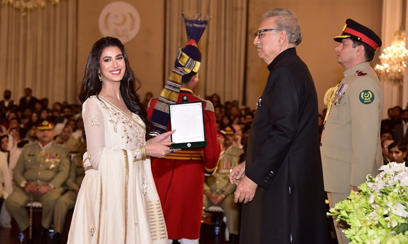 یومِ پاکستان: مہوش حیات نے ماضی کی حسین یادیں سوشل میڈیا پر شیئر کردیں