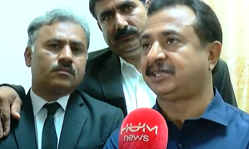 اپوزیشن لیڈر سندھ اسمبلی حلیم عادل شیخ کو رہا کردیا گیا