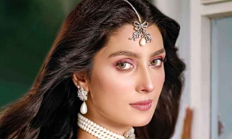 عائزہ خان کی معصومیت کے چرچے