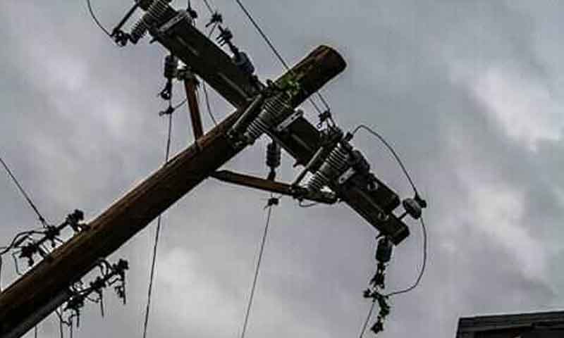 موٹر سائیکل پر بجلی کا تار گرگیا، 3افراد جاں بحق