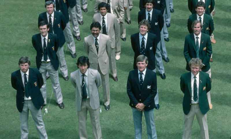 وزیر اعظم عمران خان نے بطور کرکٹر اپنے کارنامے سوشل میڈیا پر شیئر کردیے