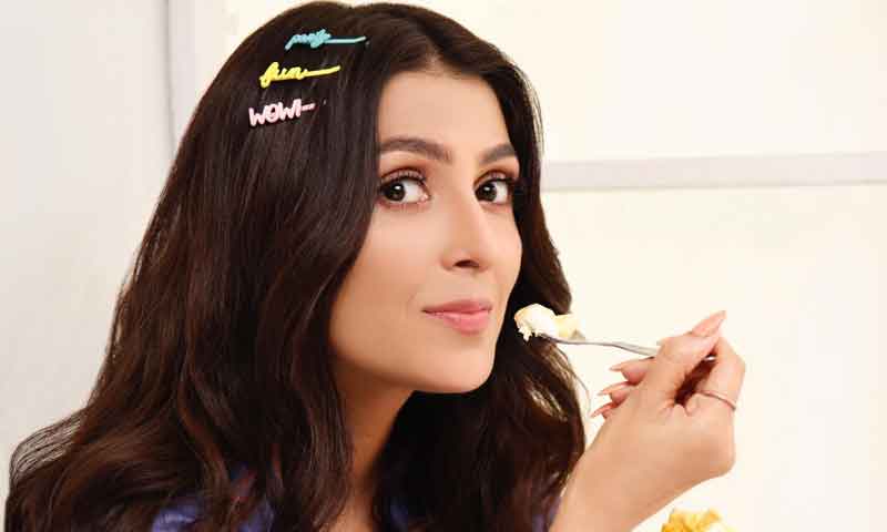 عائزہ خان کا ’مینو‘ کے لیے پیار کا اظہار