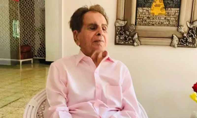 لیجنڈری اداکار دلیپ کمار ایک بار پھر اسپتال منتقل