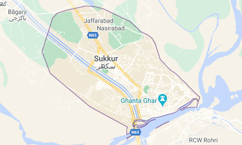 سکھر: مسافر کوچ الٹ گئی، 13 افراد جاں بحق، 30 زخمی