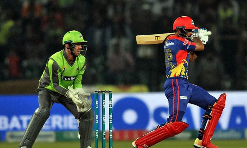 کراچی کنگز کی لاہور قلندرز کے خلاف ٹاس جیت کر بیٹنگ