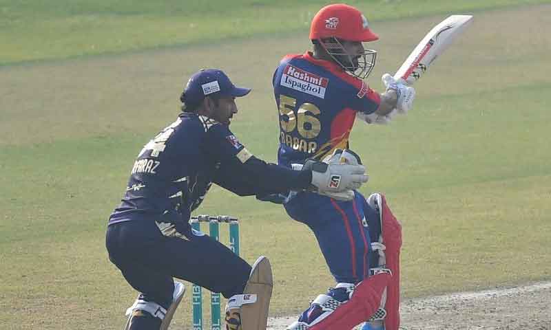 کوئٹہ گلیڈی ایٹرز کو شکست: کراچی کنگز نے پلے آف مرحلے کیلئے کوالیفائی کر لیا