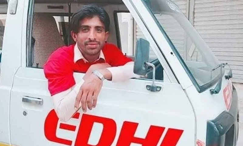 ڈاکوؤں نے ساتھیوں کو چھڑوانے کیلیے ایدھی رضاکار کو ایمبولینس سمیت اغوا کرلیا