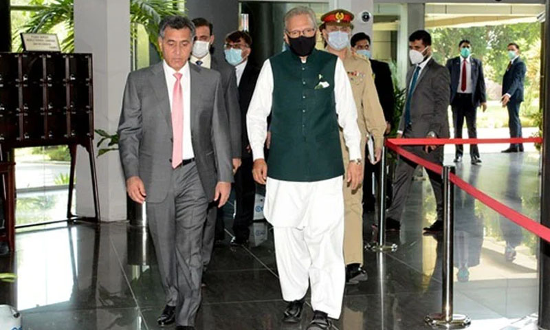 صدر مملکت ڈاکٹر عارف علوی کا آئی ایس آئی ہیڈ کوارٹر کا دورہ صدر مملکت ڈاکٹر عارف علوی کا آئی ایس آئی ہیڈ کوارٹر کا دورہ