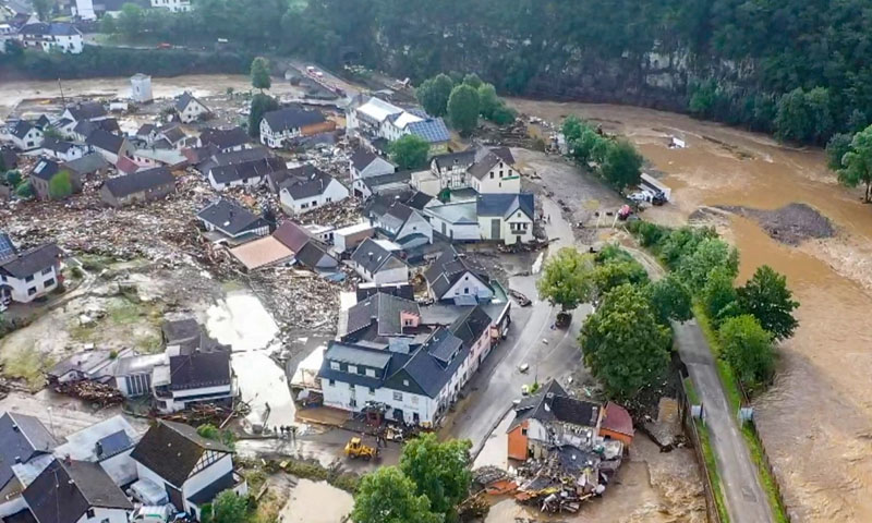 جرمنی اور بیلجئیم میں سیلاب سے 120 سے زائد افراد ہلاک، سینکڑوں لاپتہ مغربی یورپ میں سیلاب سے 120 سے زائد افراد ہلاک، سینکڑوں لاپتہ