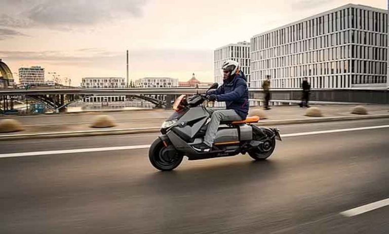 بی ایم ڈبلیو کی 25 لاکھ روپے مالیت کی  نئی الیکٹرک اسکوٹر متعارف