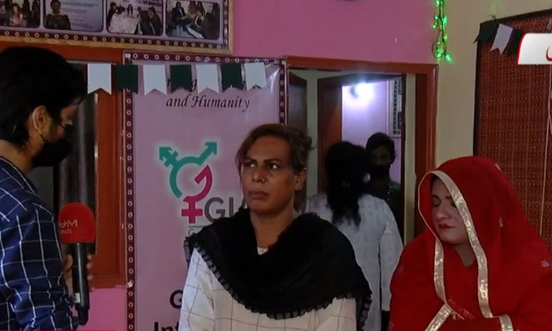 خواجہ سرا کمیونٹی ویکسین لگوانے میں ہچکچاہٹ کا شکار