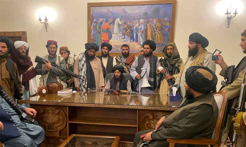 افغانی جنگجوں کی تصویری کہانی