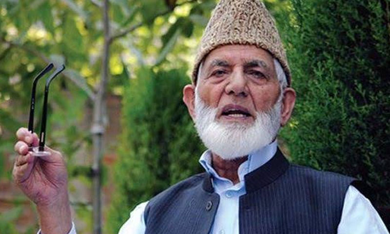 سید علی گیلانی کا انتقال: آزاد کشمیر میں 3 روزہ سوگ، مقبوضہ وادی میں پابندیاں، چھاپے