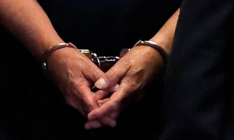 ٹریفک قوانین کی خلاف ورزیاں: 33 ہزار درہم کے جرمانے، ہٹ اینڈ رن والا ڈرائیور پکڑا گیا