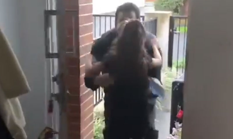 وسیم اکرم کی بیٹی سے 10 ماہ بعد ملاقات، ویڈیو وائرل