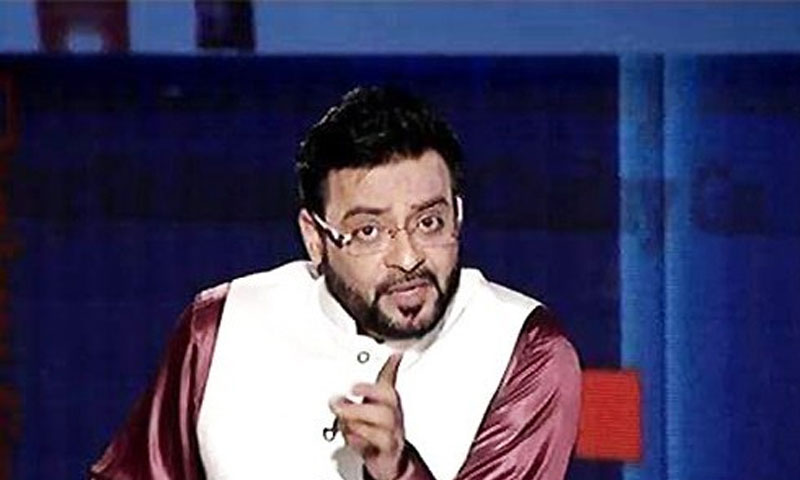 عامر لیاقت حسین کی تدفین حضرت عبداللہ شاہ غازیؒ کے مزار کے احاطے میں کی جائے گی