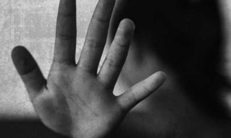 کمسن سوتیلی بیٹی کو زیادتی کا نشانہ بنانے والا ملزم گرفتار کمسن سوتیلی بیٹی کو زیادتی کا نشانہ بنانے والا ملزم گرفتار