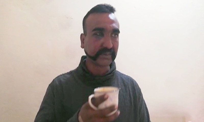 بالا کوٹ حملے کے ناکام بھارتی پائلٹ ابھی نندن کو ترقی دیدی گئی