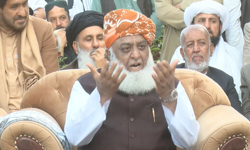 عمران خان اس ملک کی بڑی برائی ہے جس کو جڑ سے نکالنا چاہیے، فضل الرحمان