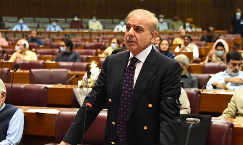 کسی کو بلاوجہ جیل نہیں بھجوائیں گے، قانون اپنا راستہ خود بنائے گا، شہباز شریف حکومت خود کو عوام کے غضب سے بچا سکے گی؟ شہباز شریف