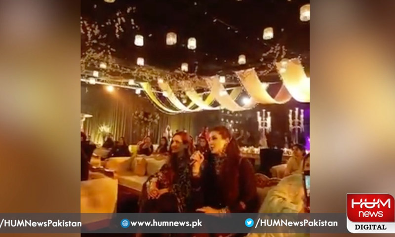 مریم نواز نے سریلی آواز سے سب کو پیچھے چھوڑ دیا