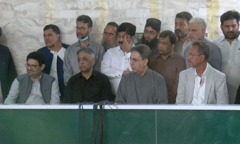 پیپلزپارٹی فنڈز لیتی ہے، تقسیم نہیں کرتی، ضرورت پڑی تو سڑکوں پر نکلیں گے: عامر خان