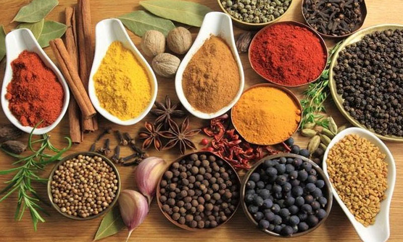 بجلی، دالیں، گرم مصالحہ جات اور لکڑی سمیت 17 اشیا کی قیمتیں بڑھ گئیں