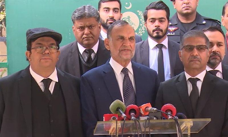 فواد چوہدری، اعظم سواتی کی معافی قبول، آئندہ محتاط رہیں: الیکشن کمیشن