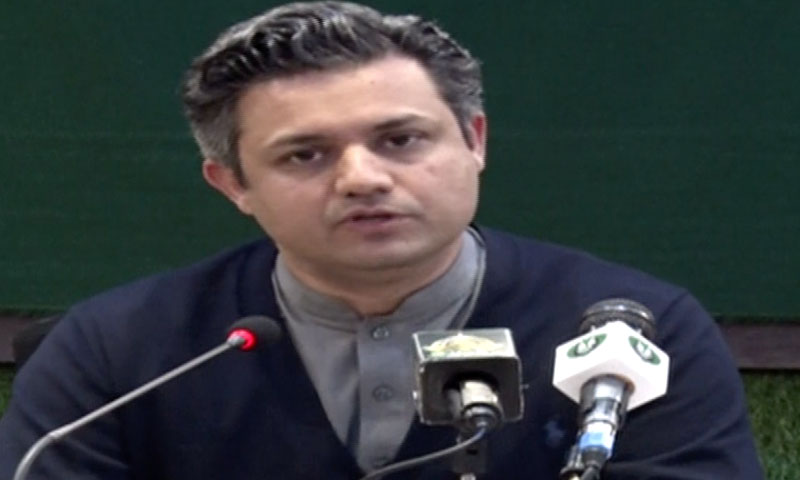 مڈل کلاس کو ریلیف دینے کے اقدامات کر رہے ہیں، تنخواہ دار طبقے کو مشکلات ہیں: حماد اظہر