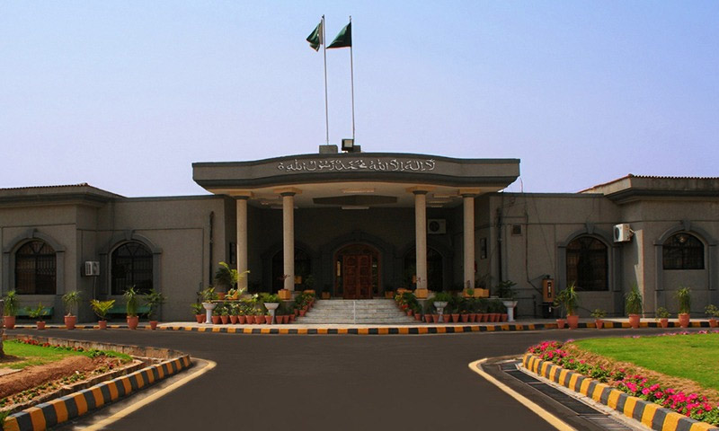 نیوی سیلنگ کلب غیر قانونی قرار، عدالت کا 3 ہفتے میں گرانے کا حکم