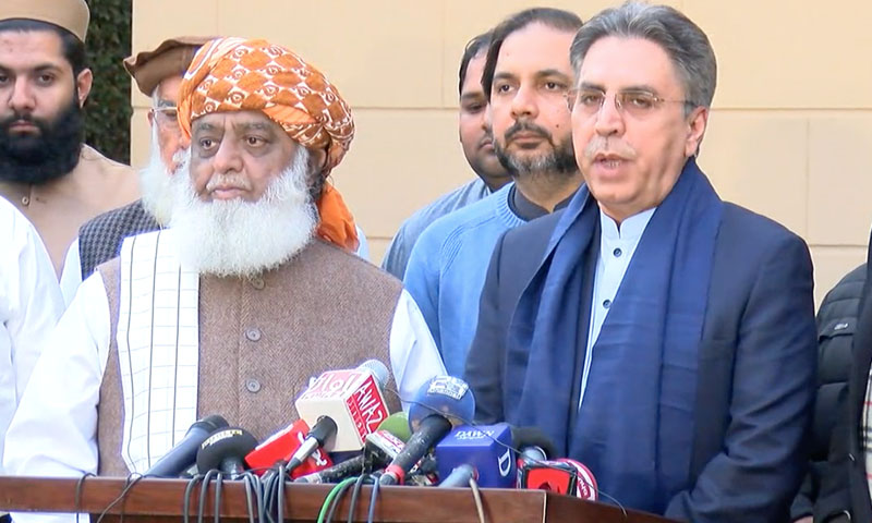 اتنا ہی بوجھ اٹھائیں گے جتنا حکومت میں شیئر ہے، عامر خان