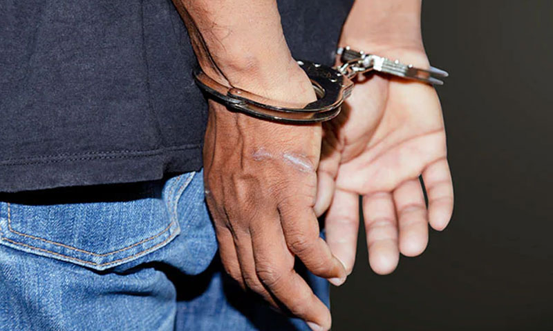 کراچی: ڈکیتی میں ملوث سابق ایس ایچ او سمیت 5 اہلکار گرفتار گرفتار