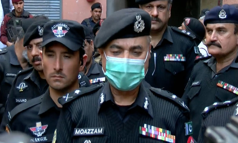 مسجد میں دھماکے سے قبل فائرنگ کی گئی، پیشگی اطلاع نہیں تھی: آئی جی کے پی